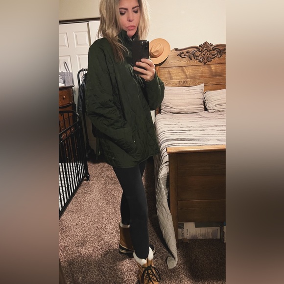 Land’s End, Womans, Quilted, Army Green Jacket. Size XL 18-20 - Picture 5 of 7